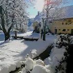 Staudachhof Apartment *